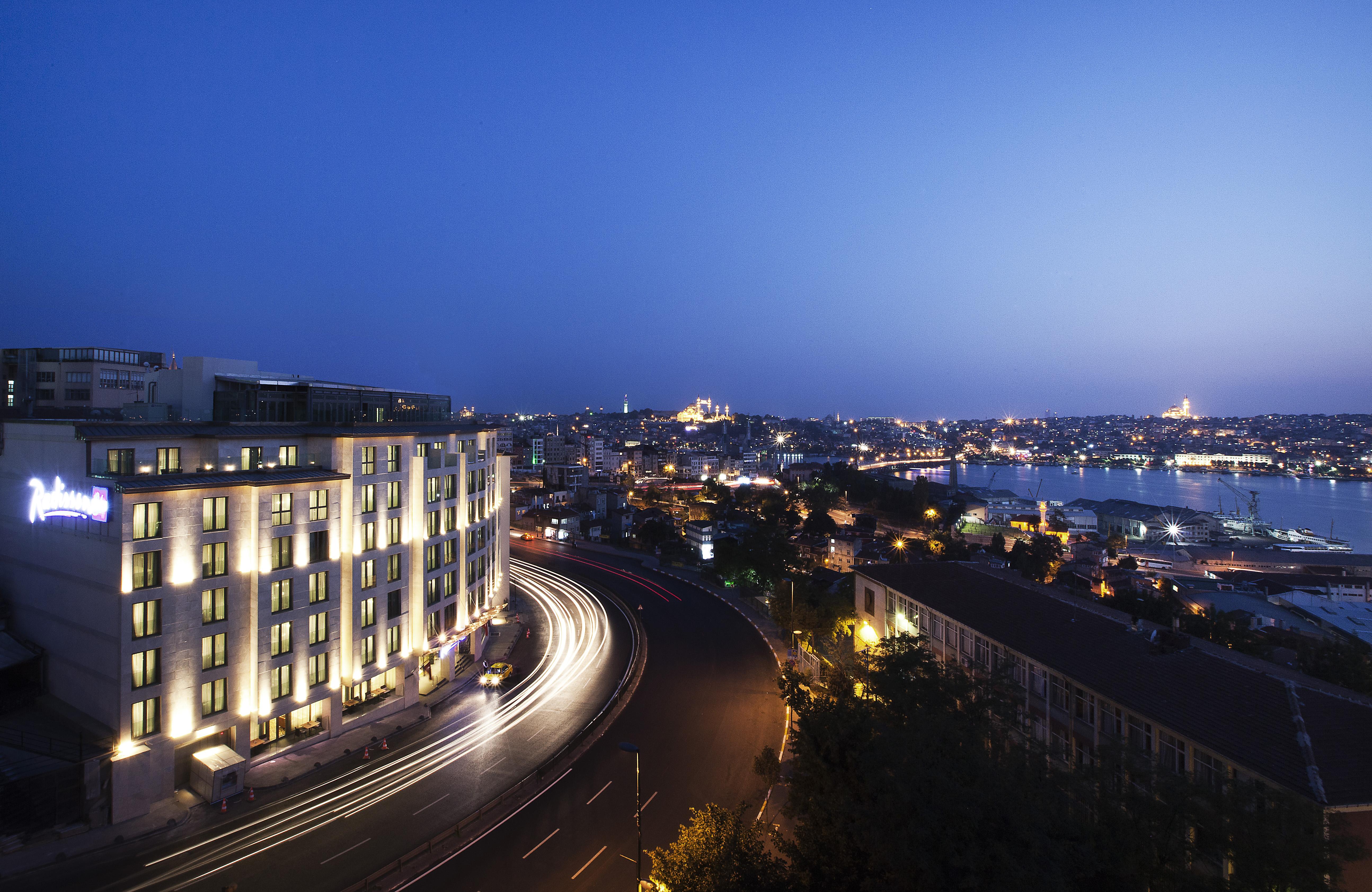 Radisson Blu Hotel Istanbul Pera Esterno foto